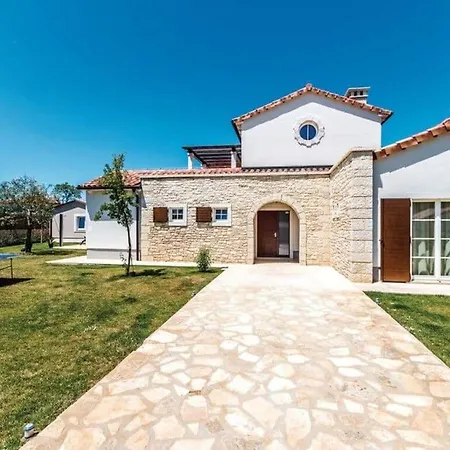 San Kirin Comfortable Holiday Villa *