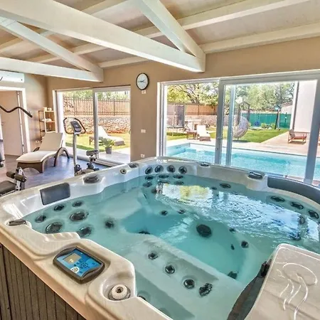 San Kirin Comfortable Holiday Villa